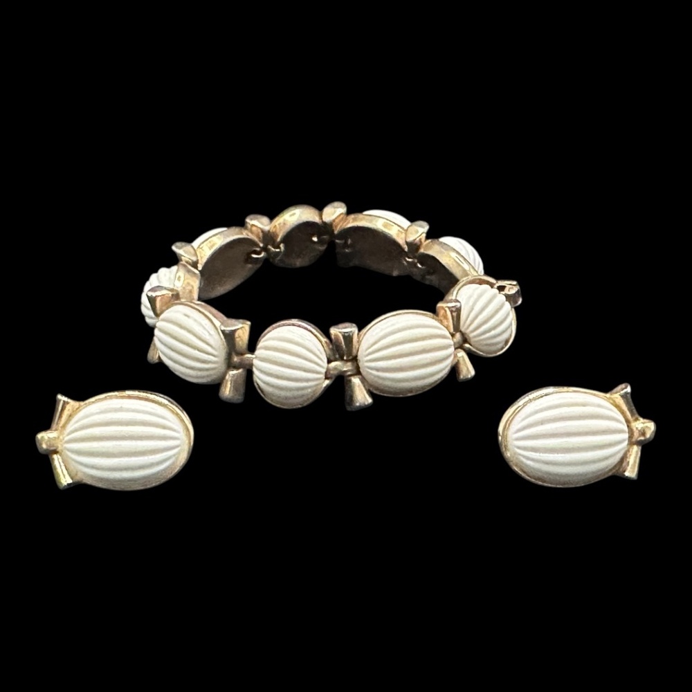 White Carved MCM Milk Glass & Gold TRIFARI Matching Earrings and Bracelet Set
